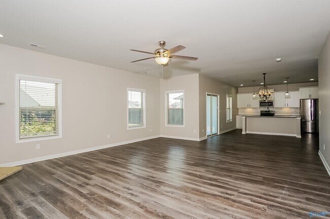 Building Photo - 117 Holly Fern Dr.