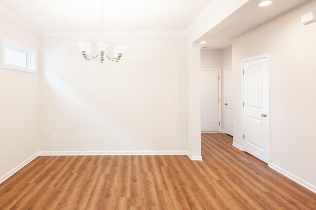 Building Photo - 220 Carvel Trl