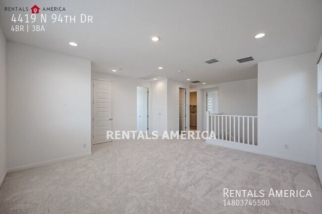 Building Photo - Gorgeous Open-Concept 4-Bedroom Home in a ...