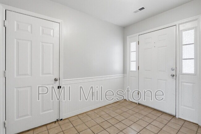 Building Photo - 6581 Ewald Ct