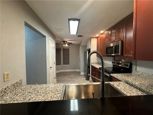 Building Photo - 177 Avant Garde Cir