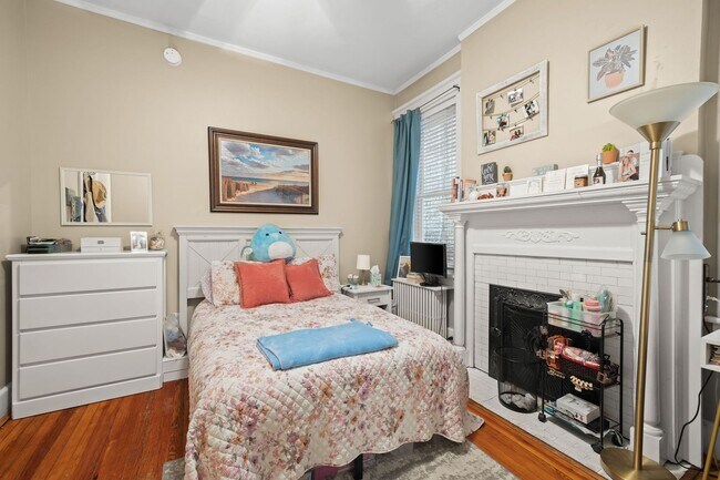 Building Photo - 1719 Hanover Ave