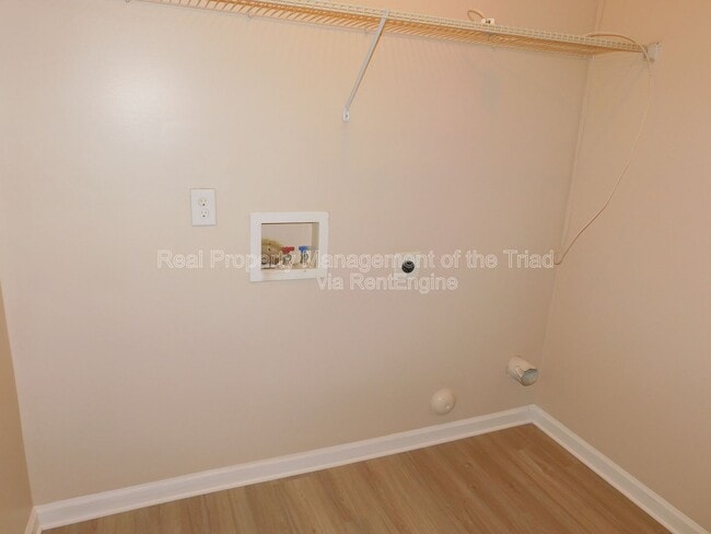Building Photo - 2035 Chapel Park Ln