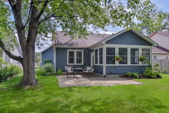 Building Photo - 2067 Childs Ct
