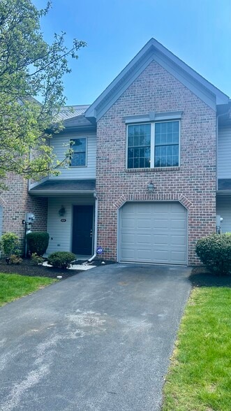 Primary Photo - 424 Waverly Woods Dr