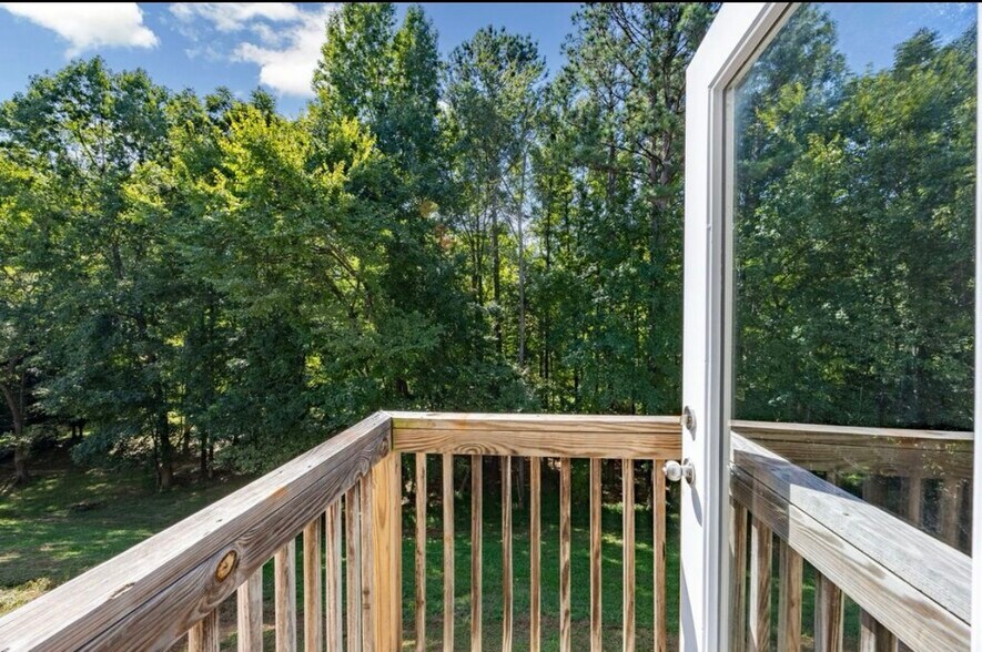 Building Photo - 112 Tybo Dr