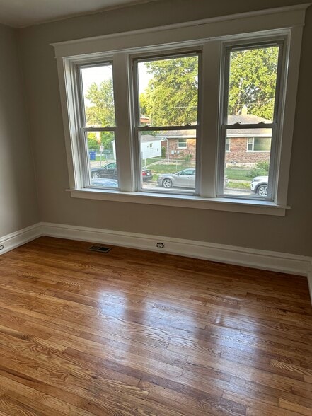 Front Room - 1149 Louisville Ave