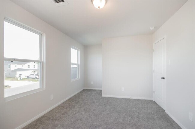 Building Photo - 15641 Del Norte Dr