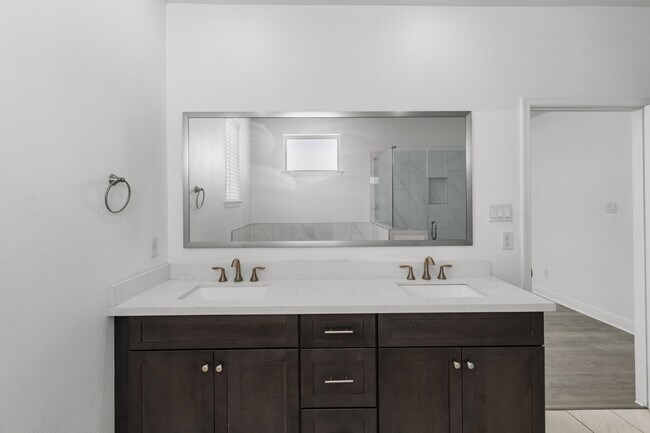 Building Photo - 2718 McGowen St
