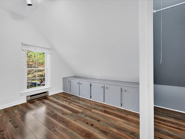 Building Photo - 3512 Castlebury Dr