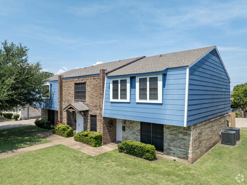 Primary Photo - Park Place Apartments