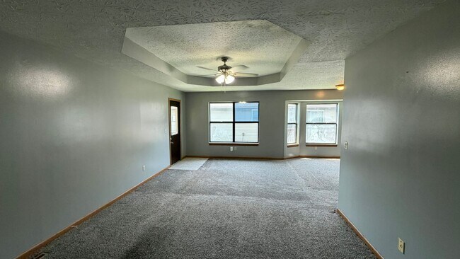 Building Photo - 3045 W Greenwood St