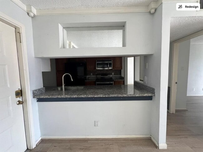 Building Photo - 2830 S Bartell Dr