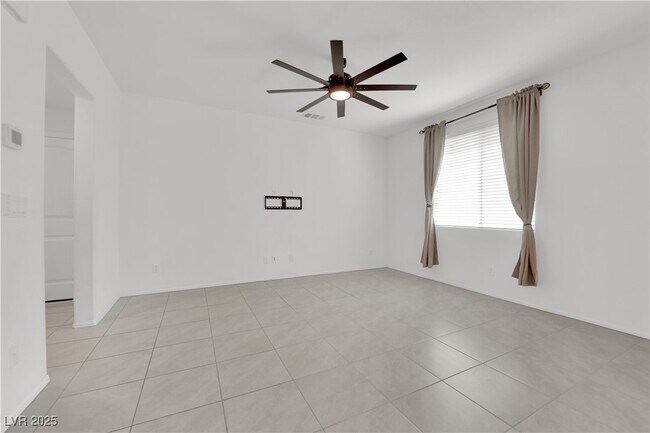 Building Photo - 8035 Skye Foxx St