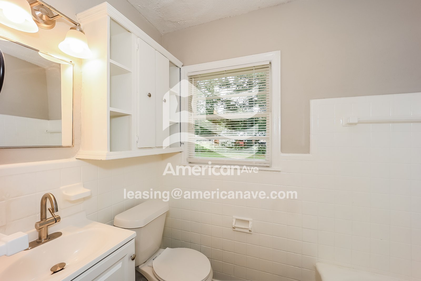 Building Photo - 4016 Singer Dr