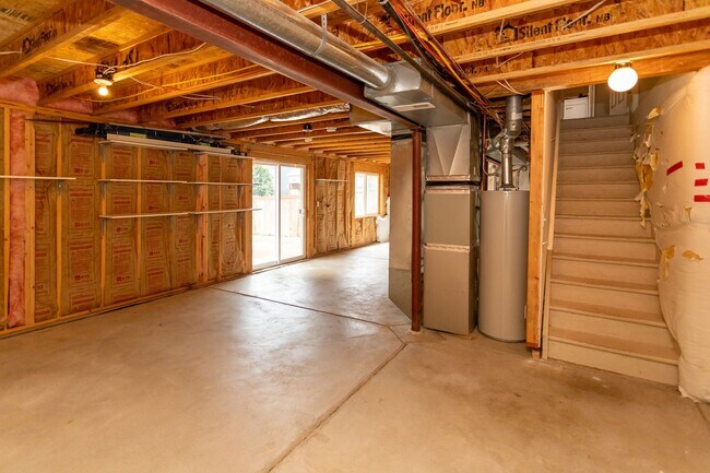 Building Photo - Beautiful 4-bedroom 3-bath located in Stetson Hills!