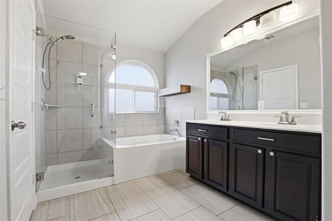 Building Photo - 113 Bastian Ln