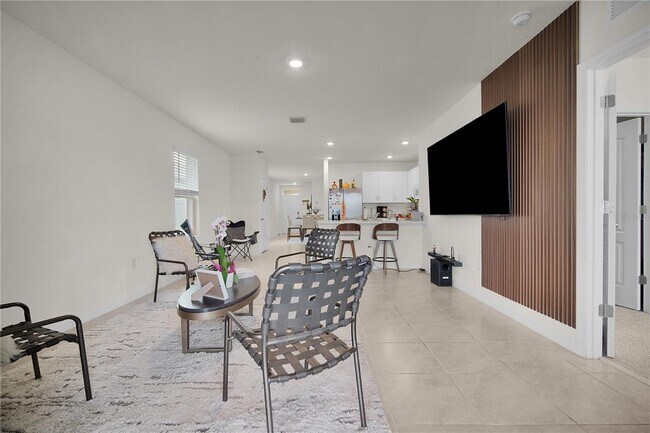 Building Photo - 1749 Southfork Dr