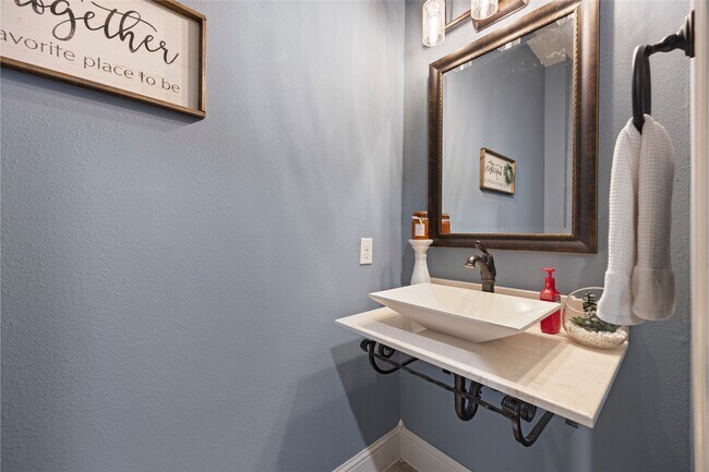 Building Photo - 16817 W Caramel Apple Trail