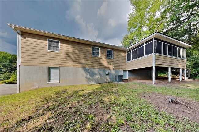 Building Photo - 2935 Leasa Ct