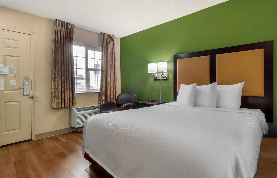 Building Photo - Furnished Studio-Fort Lauderdale - Davie