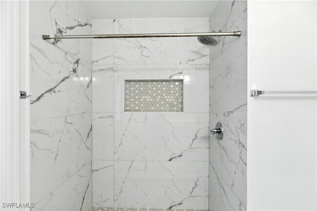 Building Photo - 830 Columbia St