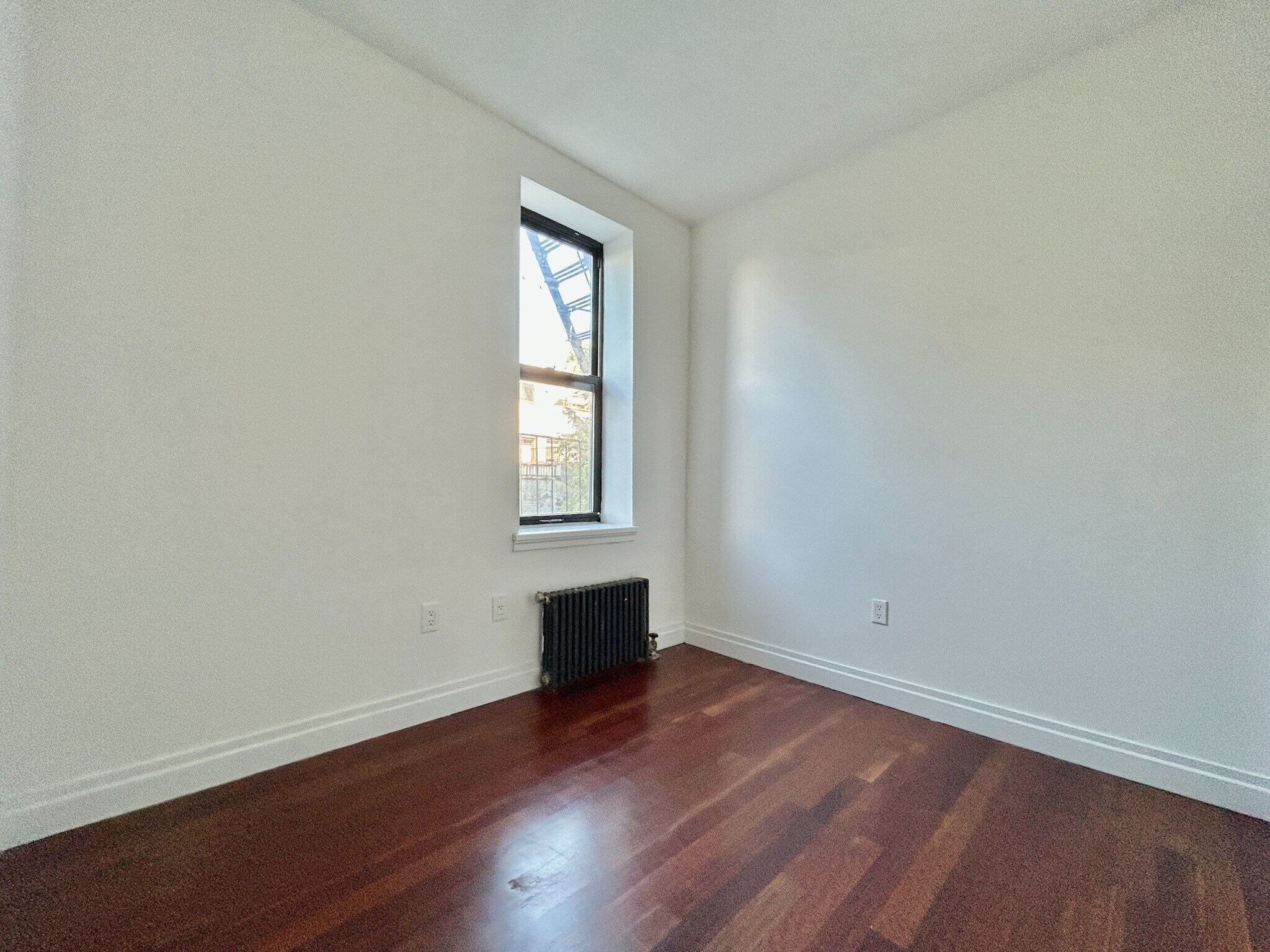 Building Photo - 607 W 137th St