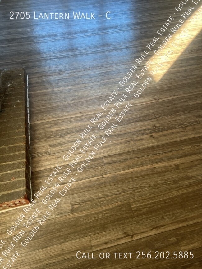 Building Photo - 2705 Lantern Walk SE