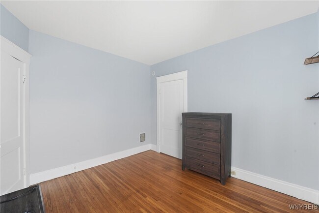 Building Photo - 168 Villa Ave