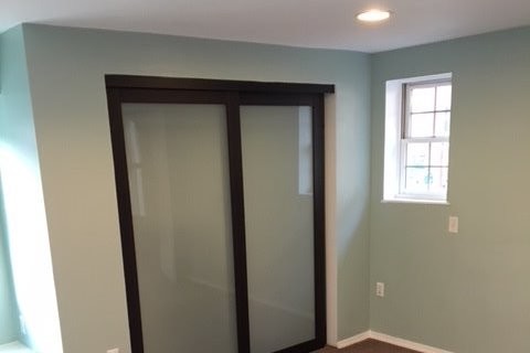 Large bedroom - 658 W Forest Ave