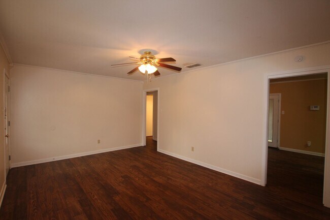 Building Photo - Coming Soon: 4 Bedroom 2 Bath home in Tyler!
