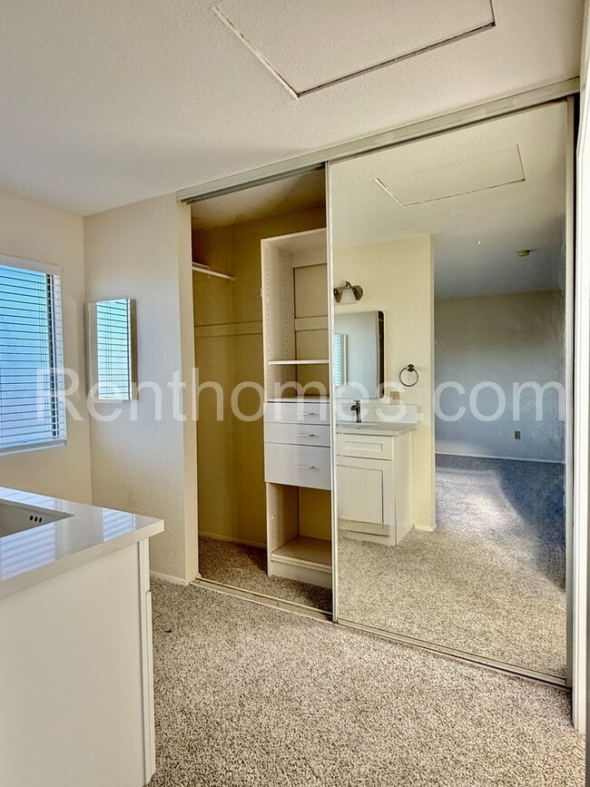 Building Photo - 8948 Capcano Rd