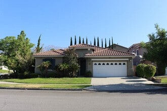 Building Photo - Beautiful 3 Bedrooms 2 Baths Home located in Rancho Cucamonga.