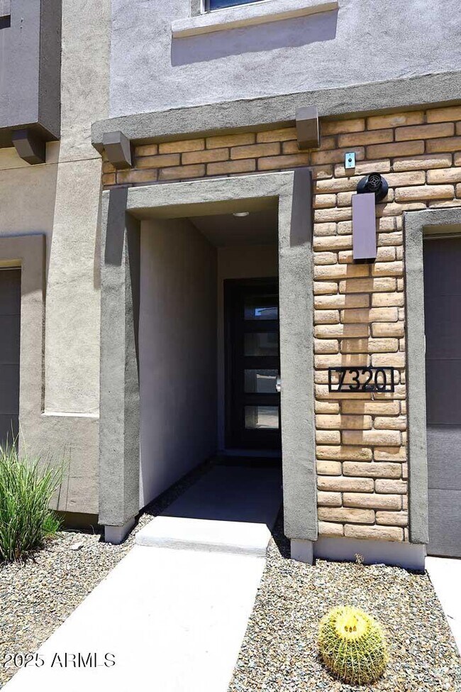 Building Photo - 7320 E Vista Bonita Dr