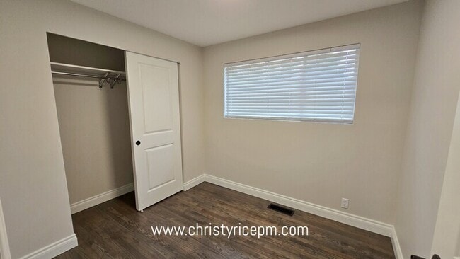 Building Photo - 1815 116th Ave NE