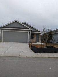 Building Photo - Large 4BR/2BA Home in Southeast San Antonio