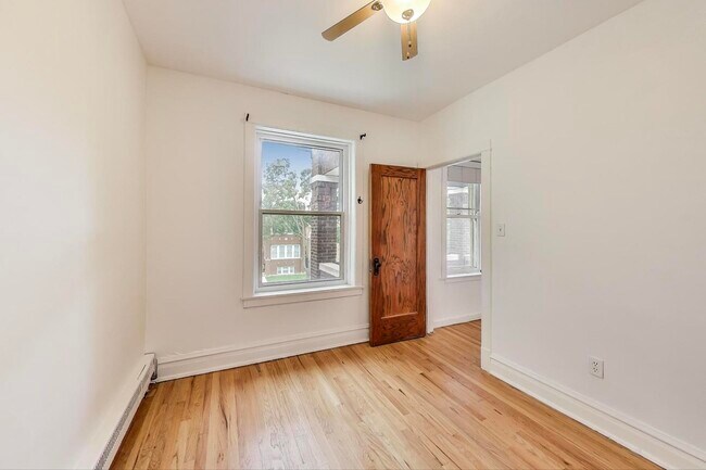 Building Photo - 4409 W Deming Pl
