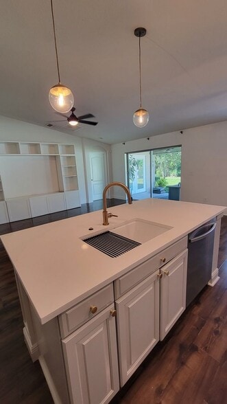 Building Photo - 3541 Gretchen Dr