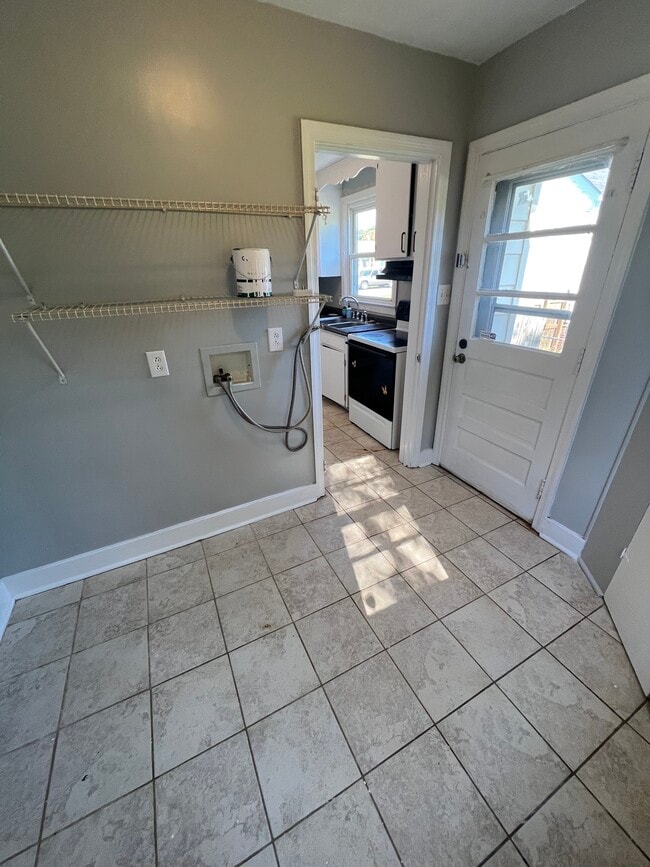 Building Photo - 3607 Harris Ave