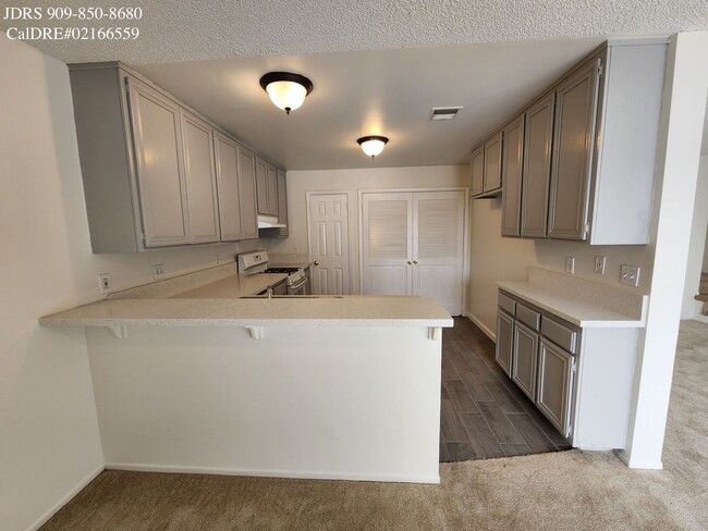Building Photo - 10495 Adobe Ct