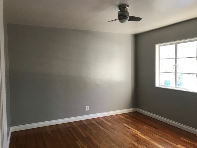 Building Photo - 5540 Village Grn