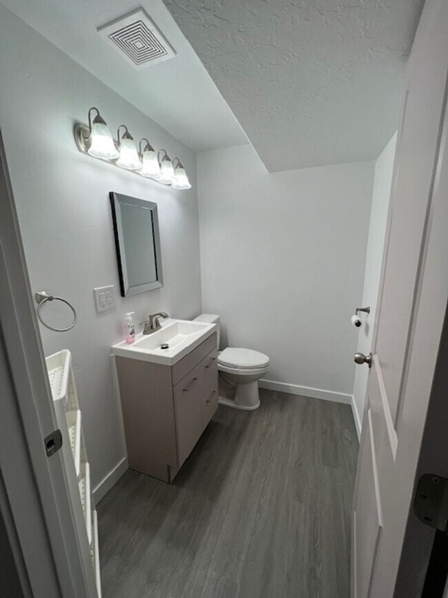 Building Photo - Gorgeous home in Payson, UT