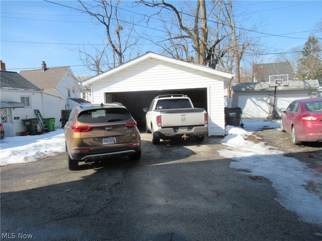 Building Photo - 67 Woodrow Ave