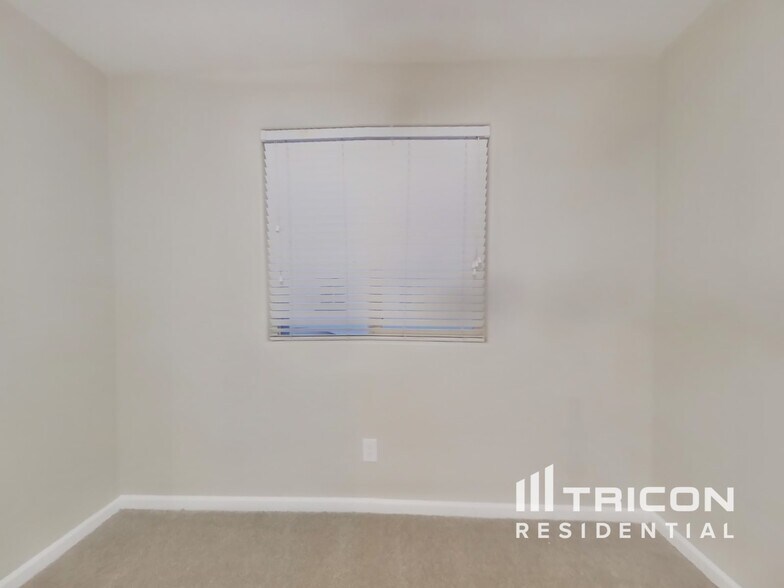 Building Photo - 12563 W Mazatzal Dr