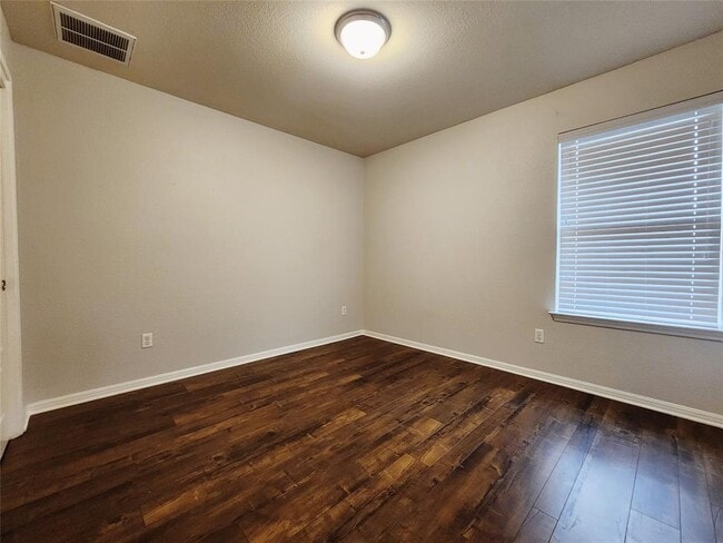 Building Photo - 5921 Red Bud Ridge Ln