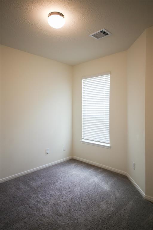 Building Photo - 27638 Mesabe Dr