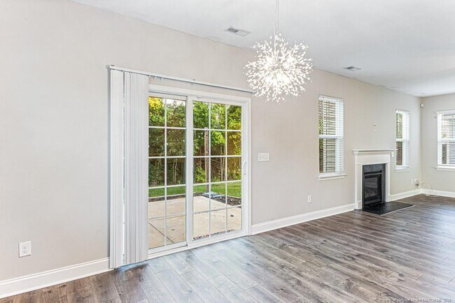 Building Photo - 2240 Mannington Dr