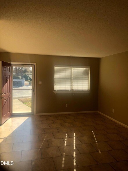 Building Photo - 103 Old Spring Hill Ln