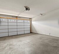 Building Photo - 3368 S Biscay Way