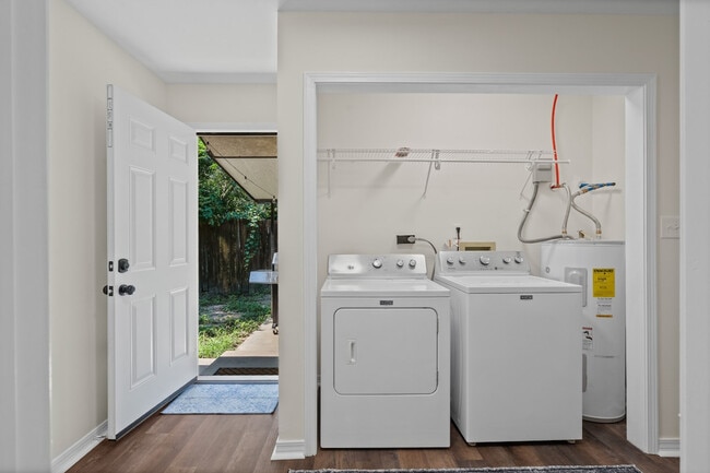 Building Photo - 2001 N 61st Ave